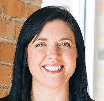 Sophie Hartwell, kundeservicesjef ved et serviceteam, portrett